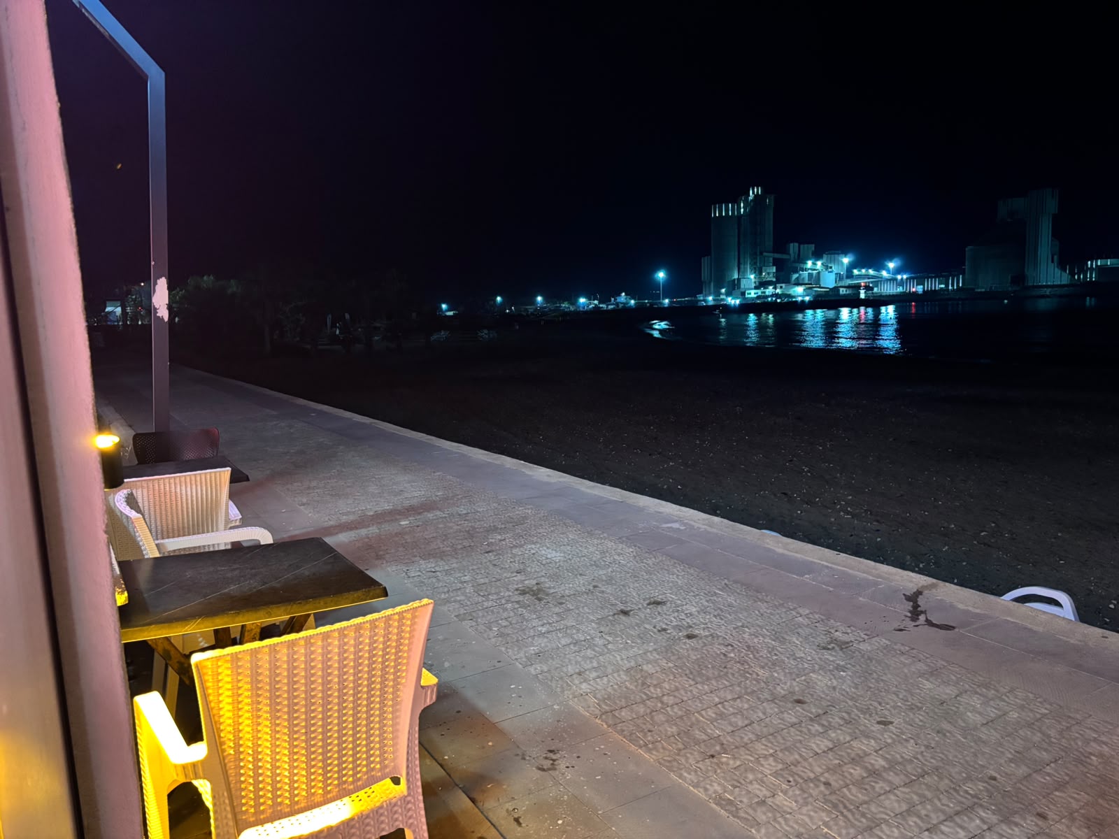 Karadeniz 61 Restaurant & Cafe